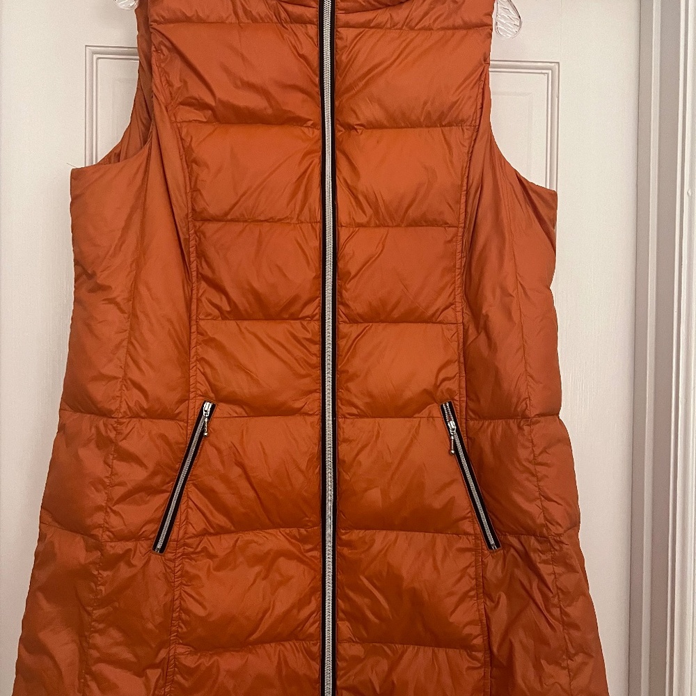Ladies down vest